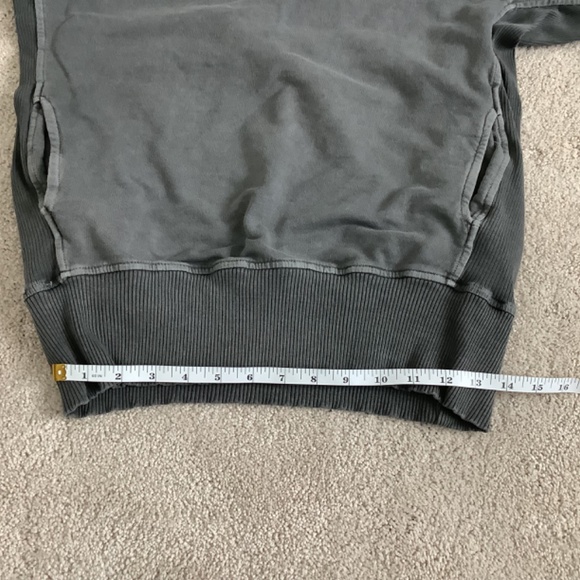 Distressed crew neck - Picture 5 of 6